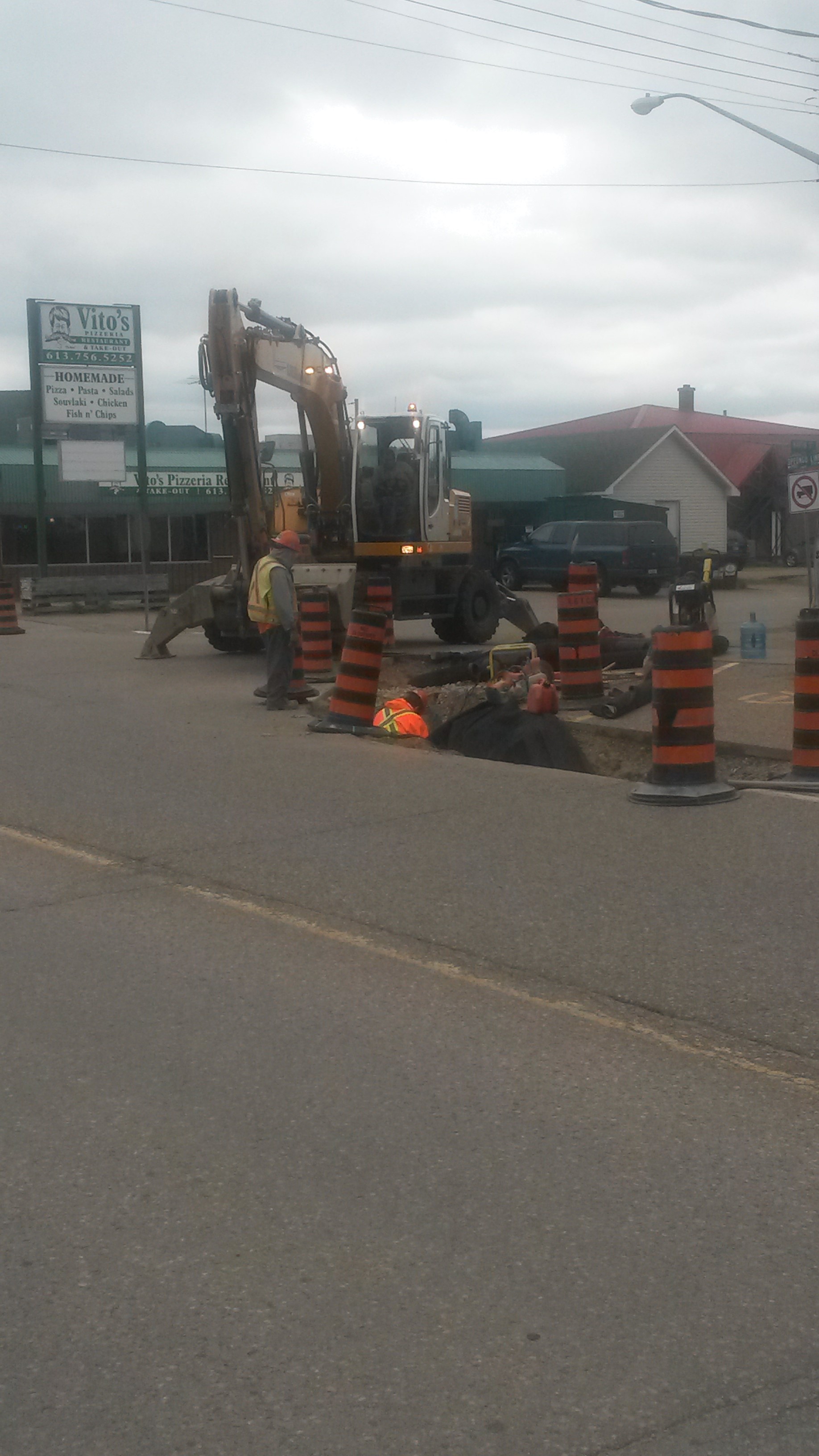 Opeongo Line closed, businesses without water while watermain is replaced