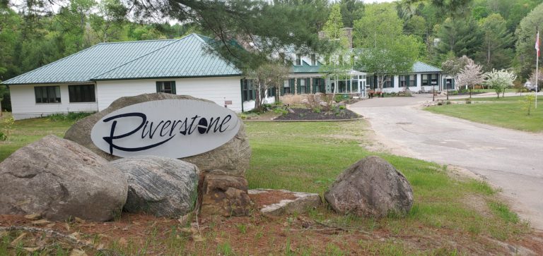 Local outreach program donates flowers to Riverstone Residence