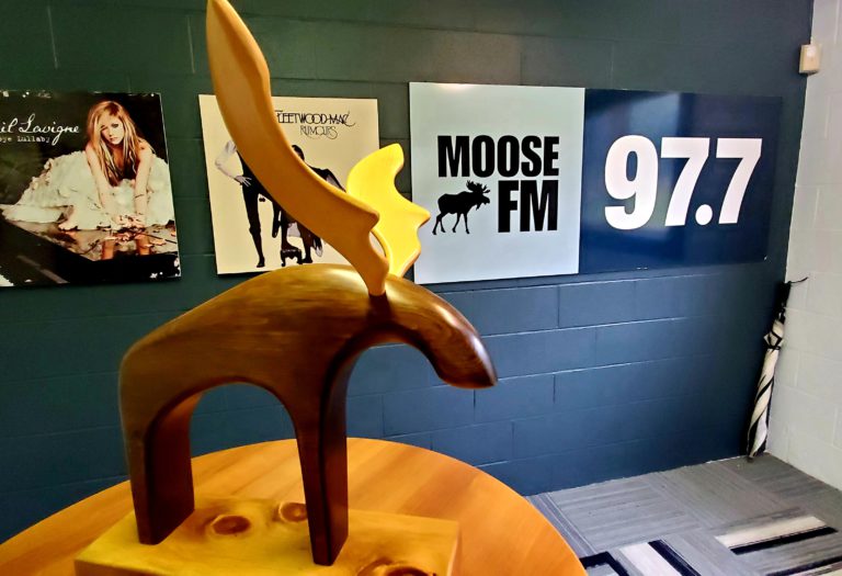Former Moose FM DJ donates hand-crafted moose sculpture