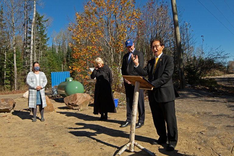 South Algonquin business group hosts Provincial Minister of Seniors and Accessibility