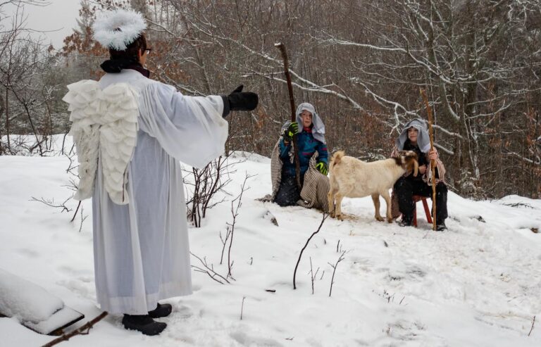 United Churches hosting live nativity walk-through