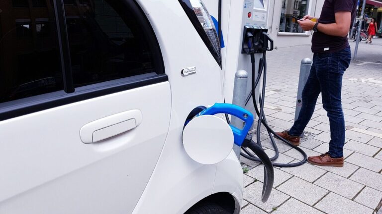 Hastings–Lennox and Addington getting 41 EV chargers