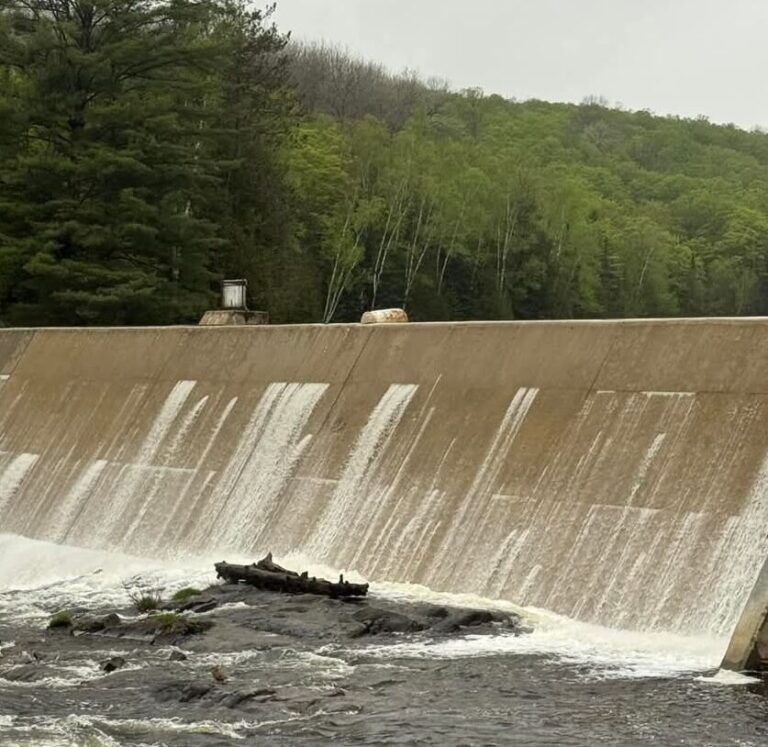 Recently repaired Baptiste Lake Dam is not leaking: MNRF
